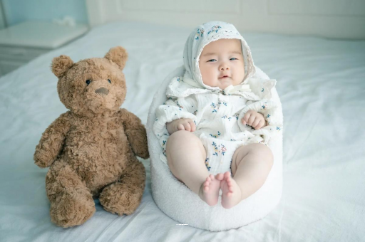 平湖宝宝吐奶是什么原因 平湖宝宝吐奶是什么原因